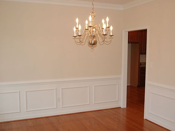 Formal Dining room with Chairl rail & Picture Frame moulding
