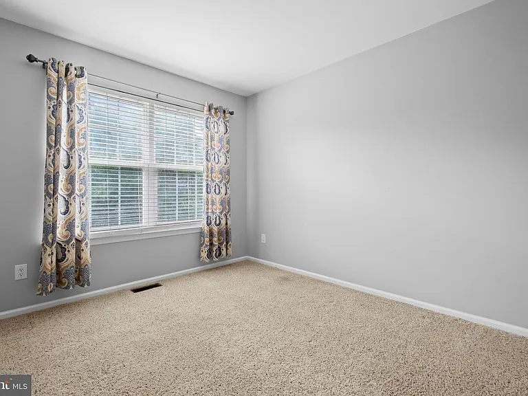 3906 Grenwich Ln — Photo 24