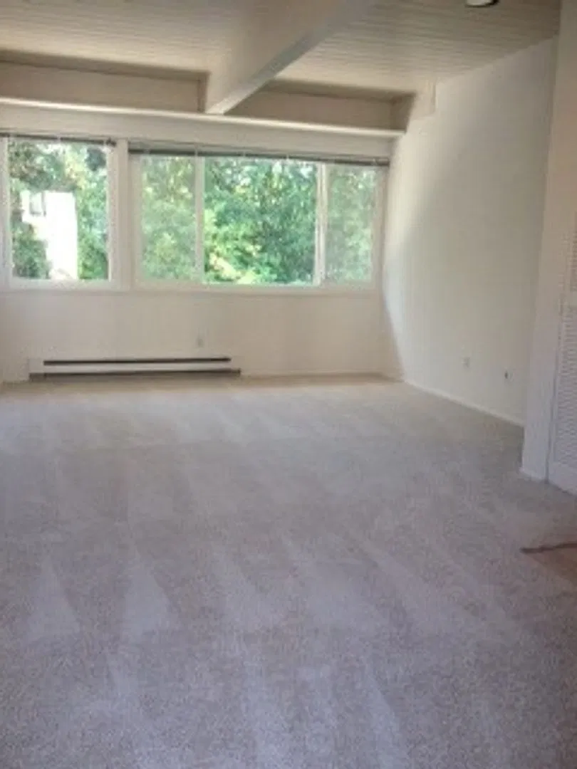 Willowbrook Apartments — Photo 2