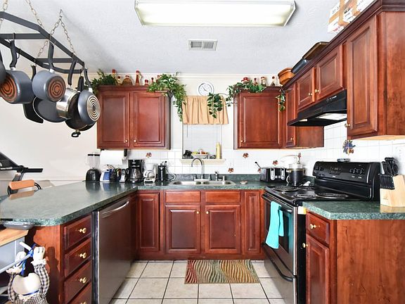 2nd image of 3213 Forest Hill Ct