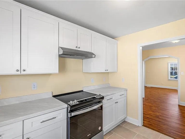 810 Elwell Ave — Photo 19