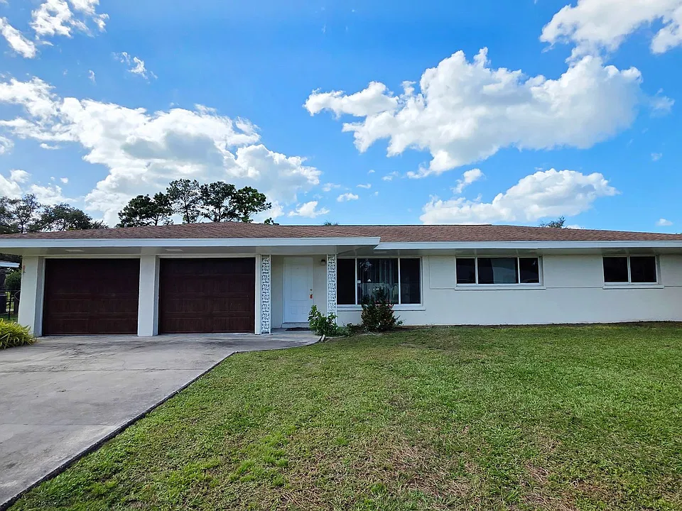 714 Magellan Dr