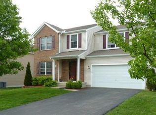 1135 Deansway Dr, Pataskala, OH 43062