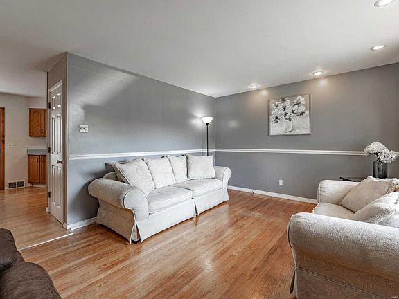 2nd image of 2965 Annunciation Dr