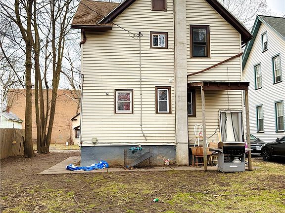 5th image of 43 Judson St