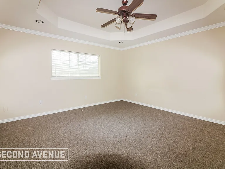 2422 Luzius Dr — Photo 9