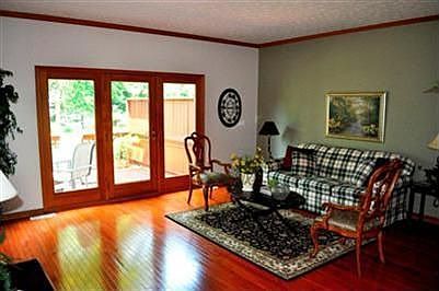 2nd image of 30948 Pinehurst Dr