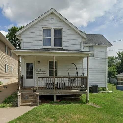 1st image of 1060 Edina St