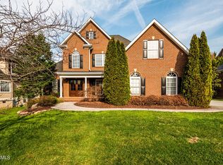 9647 Valley Woods Ln, Knoxville, TN 37922