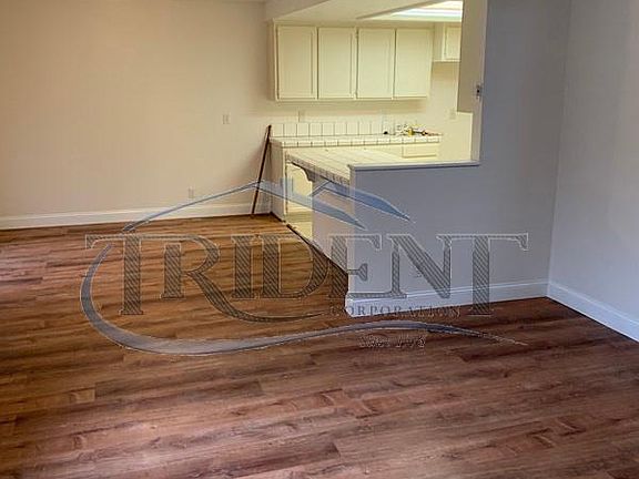 3rd image of 1020 Gilliland Dr