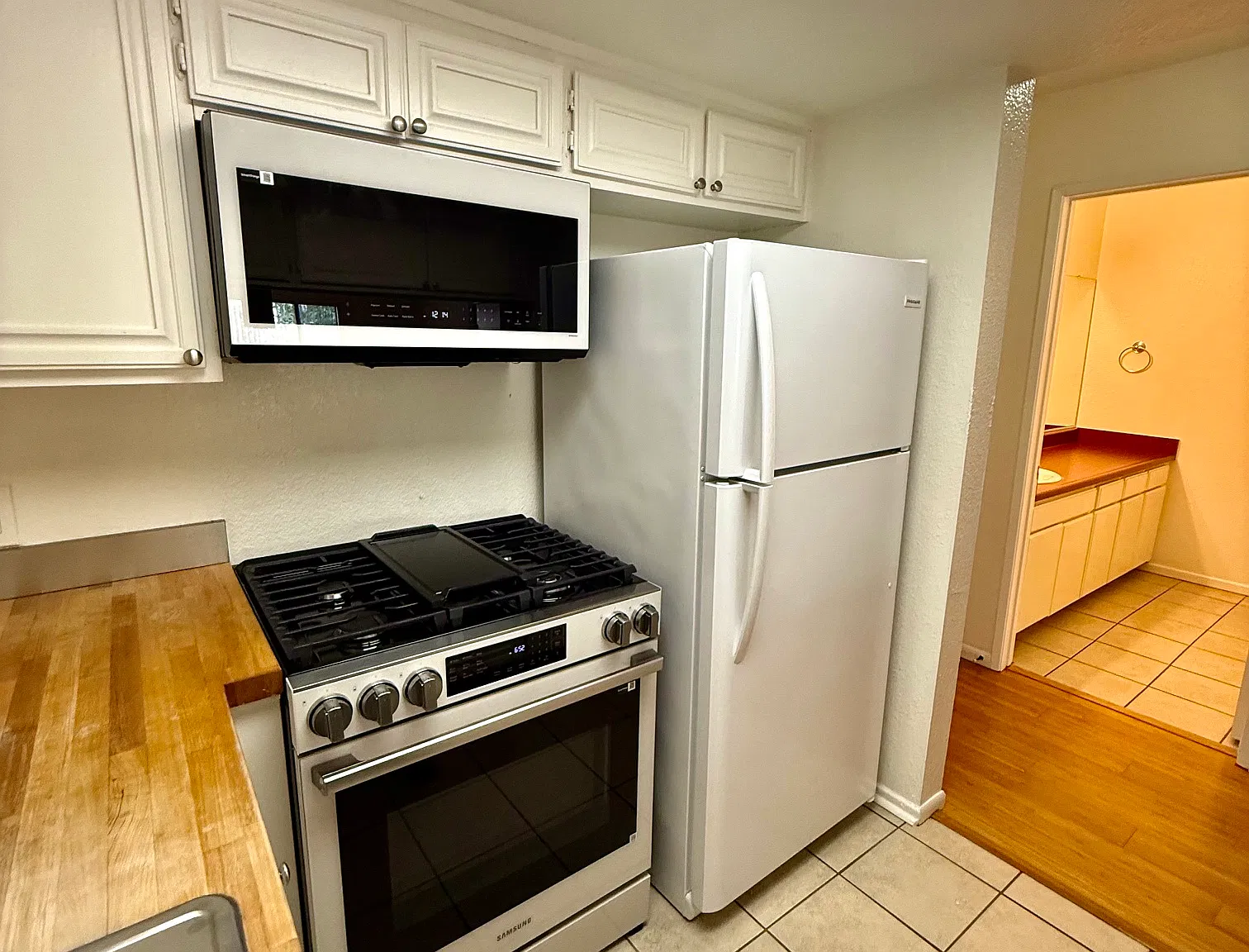 3 bed, 2.5 bath, 1300 sqft, $3,795 — Photo 4