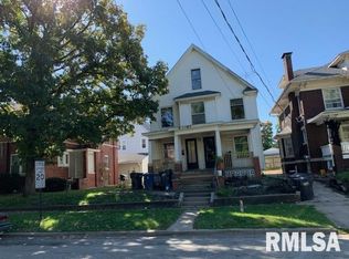 319 E 2nd Ave, Monmouth, IL 61462