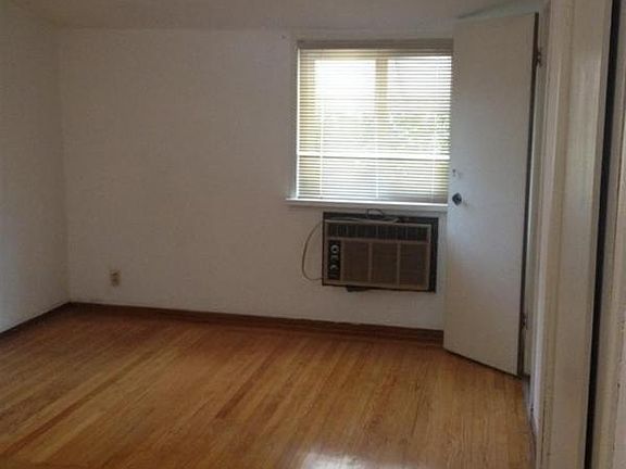 3rd image of 5637 23rd St