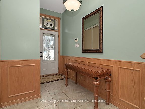 3rd image of 40 Roberge Cres
