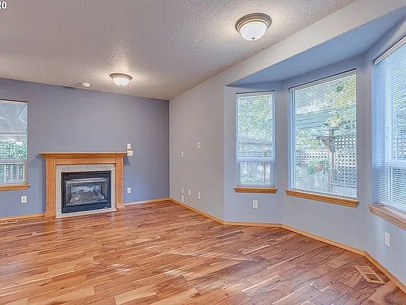 5th image of 765 SE 8th Ave