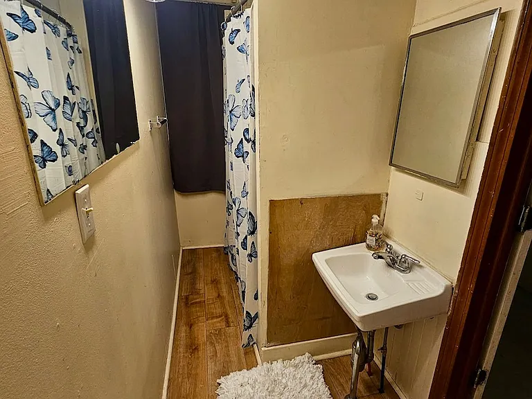 520 Church St #1 — Photo 8