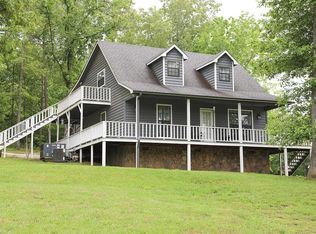 969 Pineview Rd, Lexington, TN 38351
