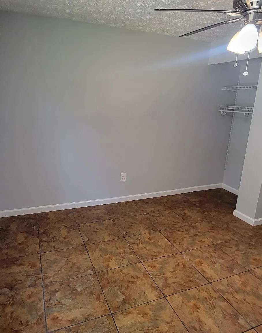 1 bed, 800 sqft, $1,300 — Photo 3