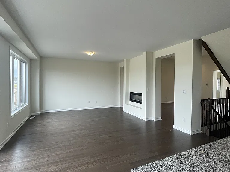 913 Rexton Dr — Photo 34