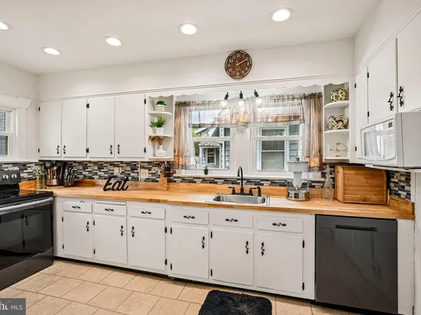 5 Ogden Ave, Collingswood, NJ 08108
