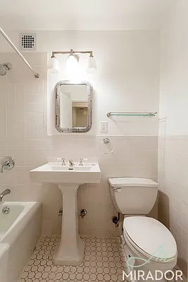 Rented by Mirador Real Estate | media 4