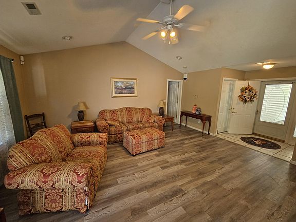2nd image of 2208 Laclede Dr