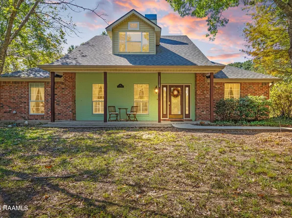 419 Copperfield Way, Youngsville, LA 70592