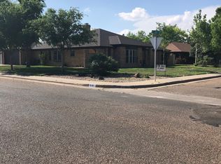 501 Robin Rd, Dumas, TX 79029