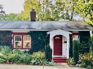 68 Sand Hill Rd, Asheville, NC 28806