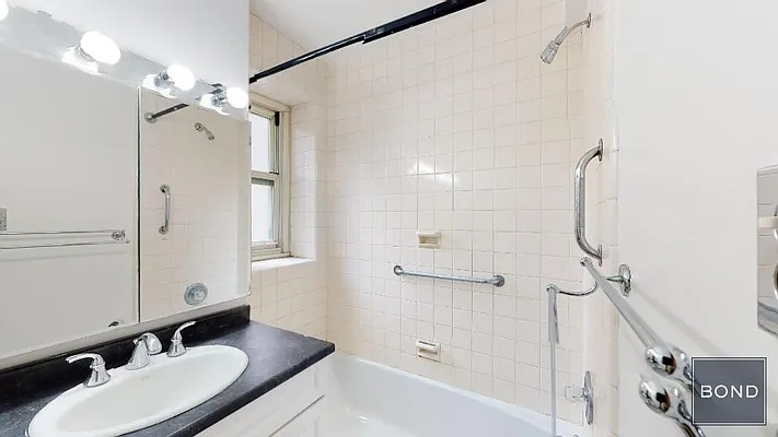 Rented by Bond New York | media 6