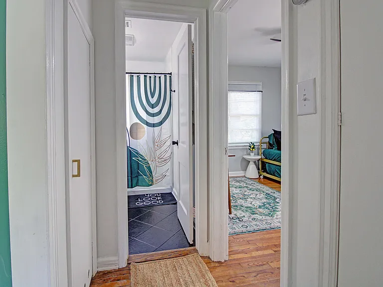 1529 E 45th Pl — Photo 9