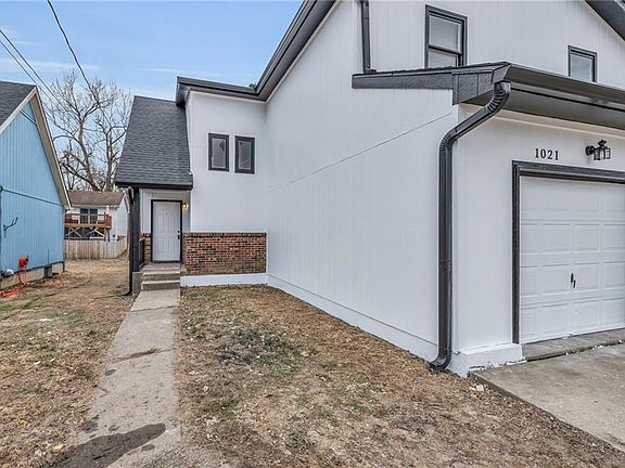 2nd image of 1021 Shawnee St