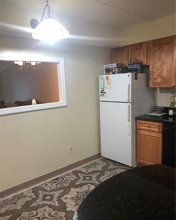 PARKWOOD EAST CONDOMINIUMS 143 Hoffman Ave Cranston RI Zillow