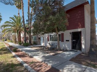 660 Greenbriar Townhouse Way, Las Vegas, NV 89121