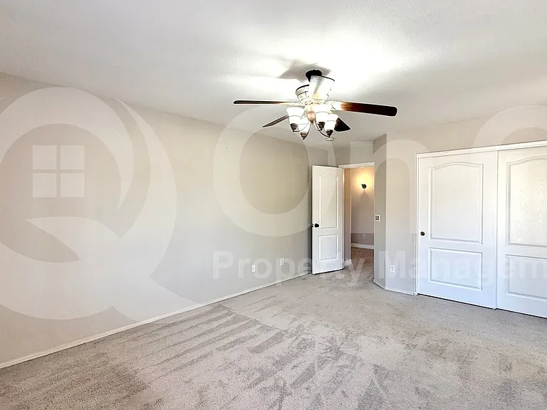 1733 E Harrison St — Photo 13