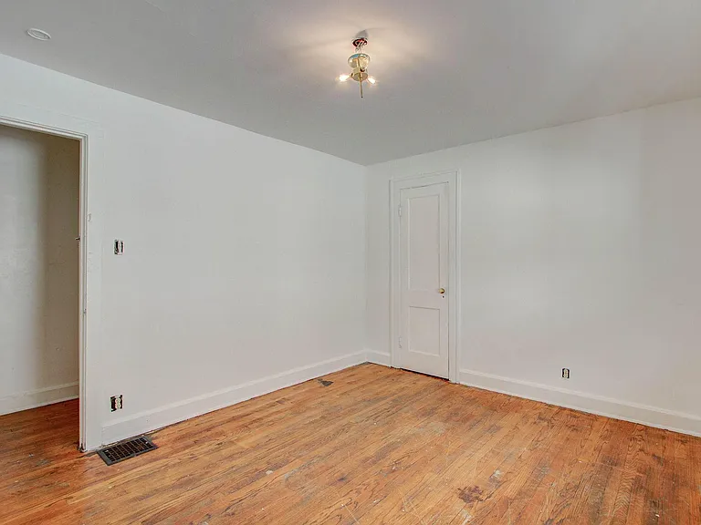 4239 N College Ave — Photo 15