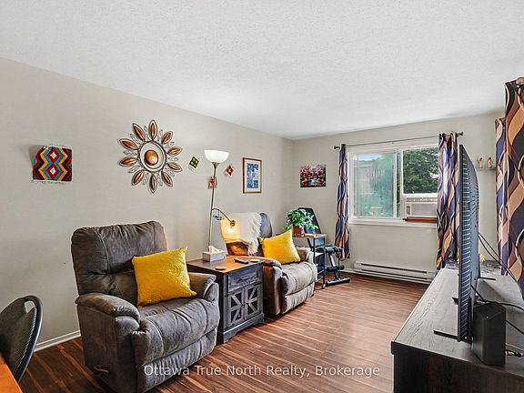 5th image of 212 Viewmount Dr #218