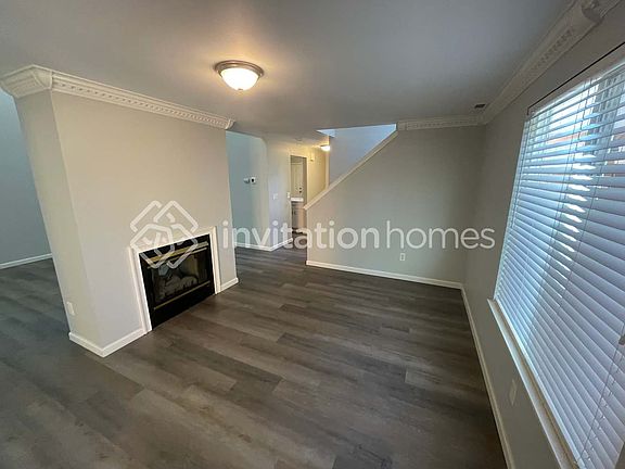 3rd image of 8850 Wallingford Ln NE