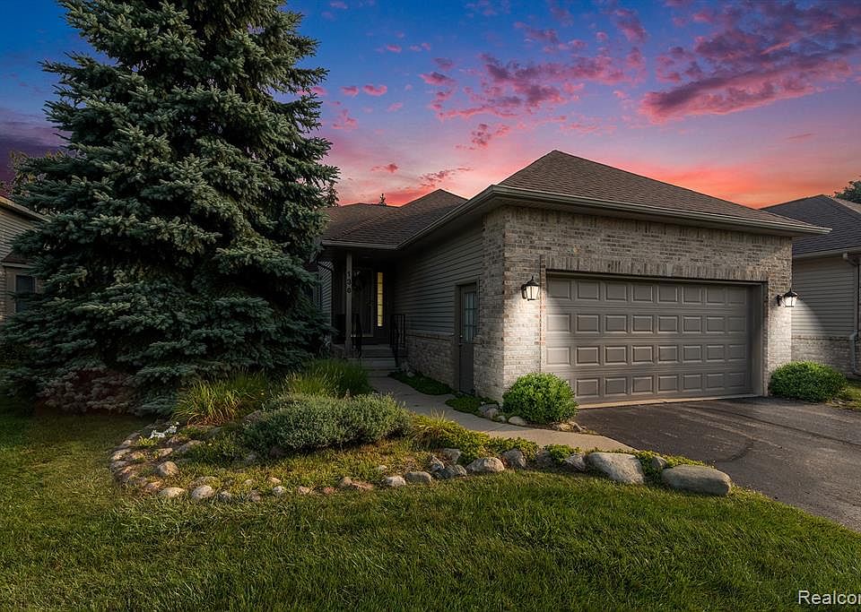 1st image of 136 Creekwood Cir