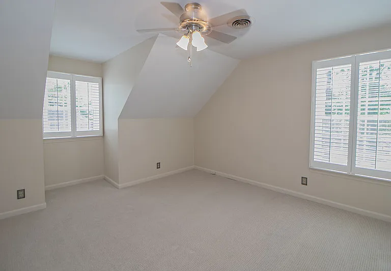815 Shady Bluff Trl — Photo 17
