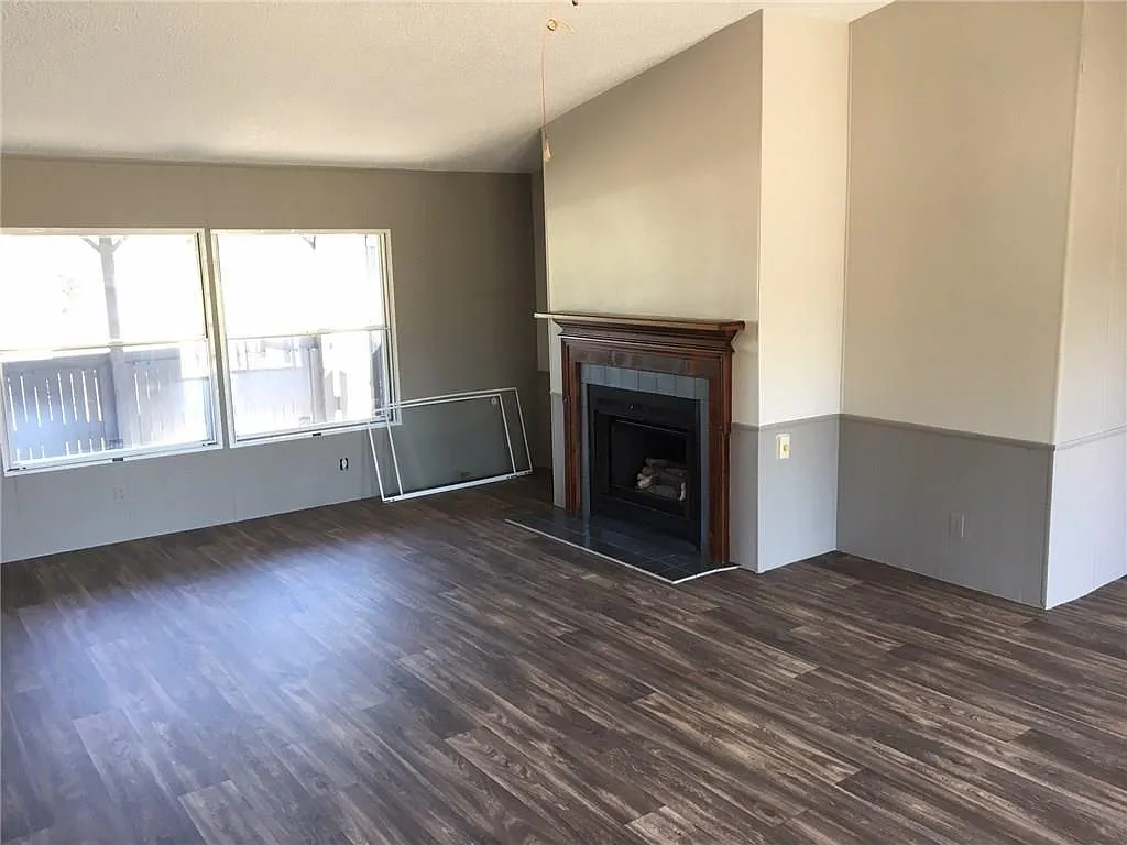 3 bed, 1232 sqft, $1,800 — Photo 4