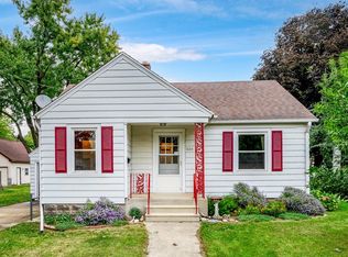 1120 N 14th St, Dekalb, IL 60115