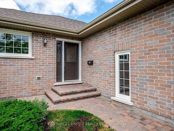 4th image of 301 Carnegie Ave #194