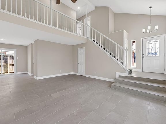 3rd image of 2318 Irish Spring Dr