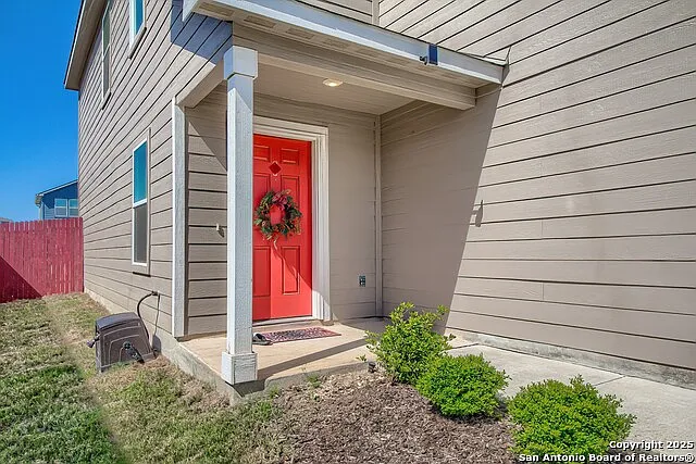 4 bed, 2.5 bath, 1830 sqft, $1,890 — Photo 3