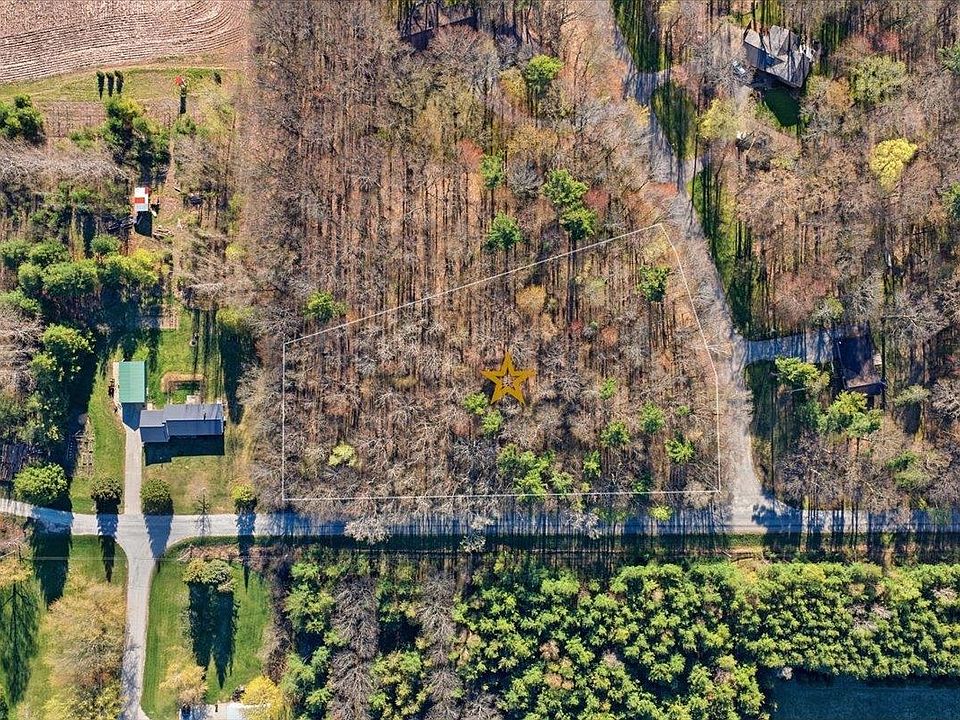 1st image of Circle Rd #1