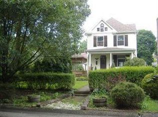 610 4th Ave, Beaver Falls, PA 15010