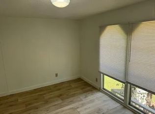 124 Belle Oaks Dr W, Greenwood, SC 29646