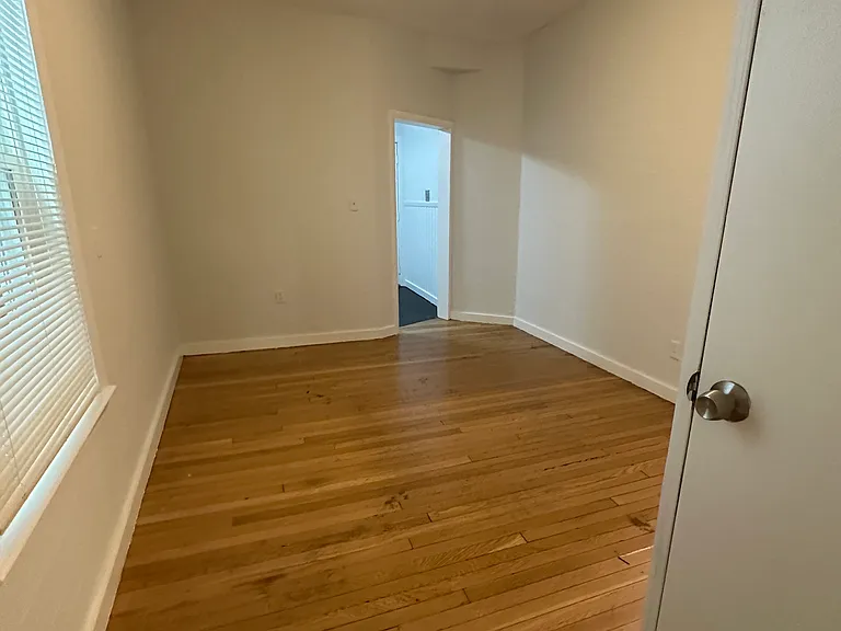 303 Hancock St #2 — Photo 8