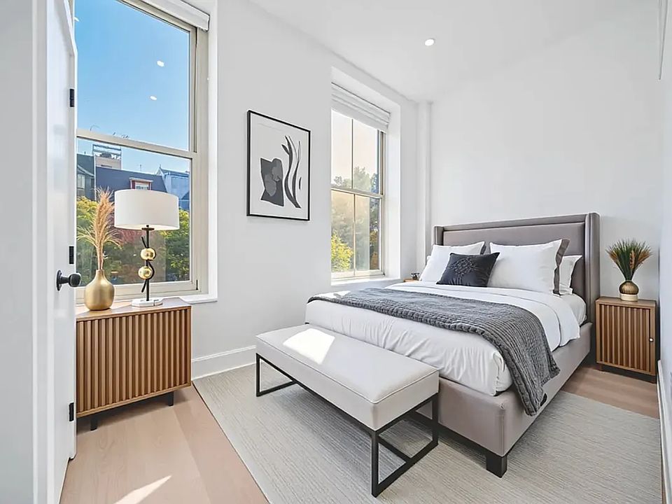 1st image of 19 Saint Marks Pl APT 4